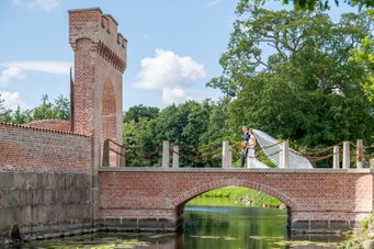 Fotograf i kerteminde Odense tilbyder bryllup fotografering og video